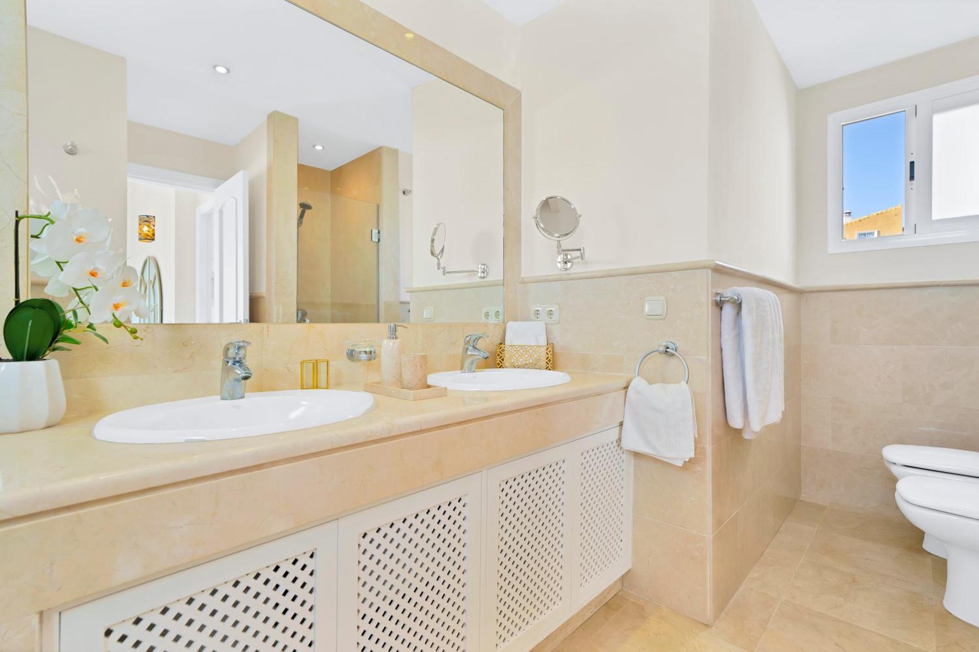 Luxury Penthouse With Sea Views In Marbella Golden Mile, Puente Romano Area エクステリア 写真